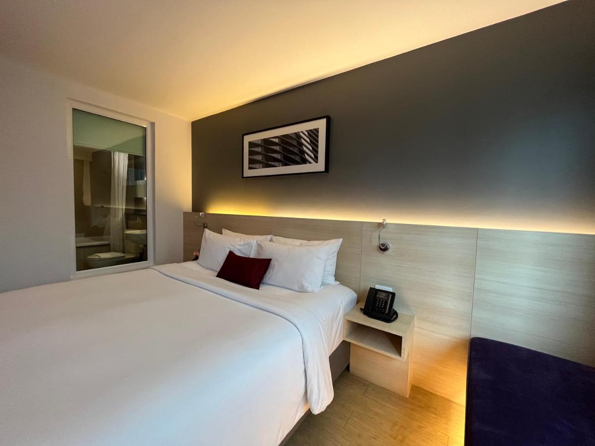 Arize Hotel Sukhumvit Бангкок Екстер'єр фото